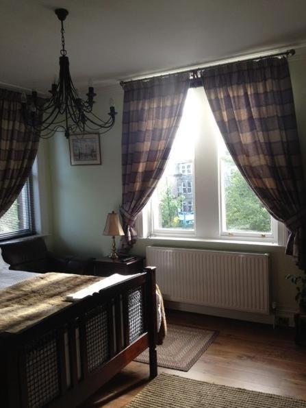 Number27Harrogate Bed and Breakfast Rum bild